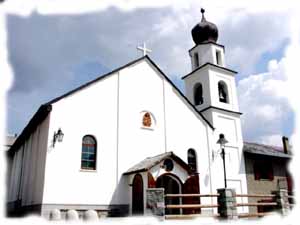 La Facciata della Chiesa di S.Anna a Trepalle La Facciata della Chiesa di S.Anna a Trepalle