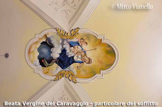 Chiesa Beata Vergine del Caravaggio a Livigno - Una maternità dipinta sul rosone del soffitto Chiesa Beata Vergine del Caravaggio - dipinto Maternita sul soffitto