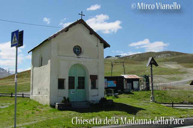 Chiesetta della Madonna della Pace al Passo Eira Chiesetta della Madonna della Pace