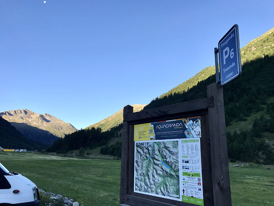 Partenza escursione parcheggio Tresenda Partenza escursione parcheggio Tresenda