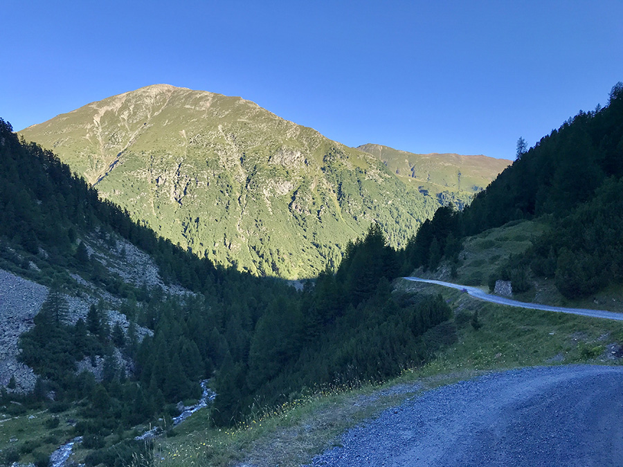 Il panorama voltandosi verso la Tresenda Il panorama voltandosi verso la Tresenda