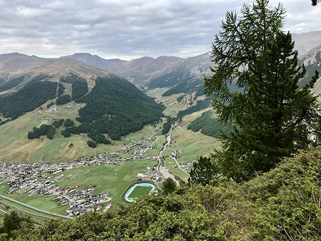 Panorama verso Val Federia  Panorama verso Val Federia