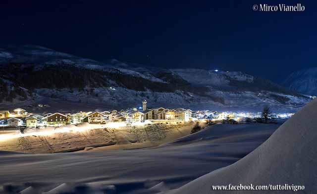 Livigno - Saroch di notte Livigno - veduta notturna di San Rocco