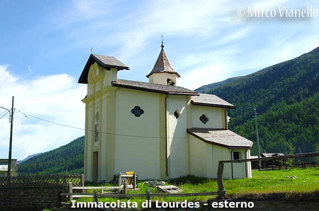esterno della Chiesa dell'Immacolata di Lourdes - di Livigno Chiesa dell'Immacolata di Lourdes - Livigno