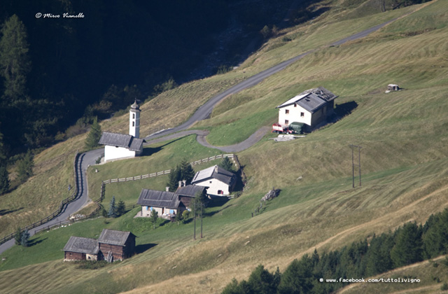 Chiesetta di Federia vista dalla cima del Motto Chiesetta di Federia vista dalla cima del Motto