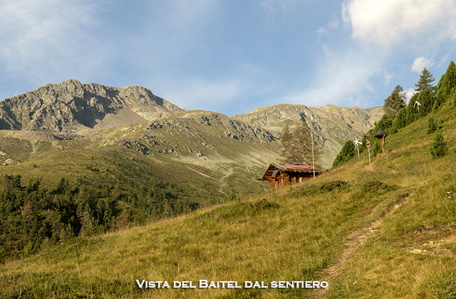 Vista dal sentiero di arrivo Vista dal sentiero di arrivo
