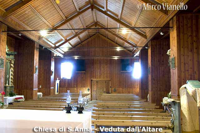 Chiesa di Sant'Anna - Trepalle - la vista dall'altare Chiesa di Sant'Anna - Trepalle - vista dall'altare