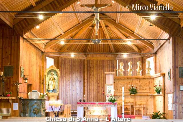 Chiesa di Sant'Anna - Trepalle - vista d'insieme dell'altare