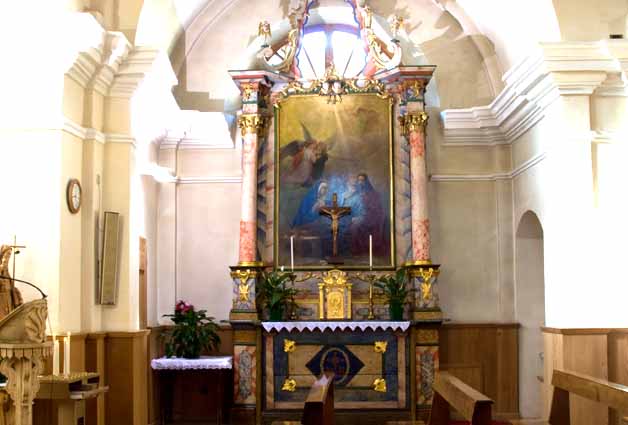 Chiesa di Sant'Antonio Abate a Livigno - altare sulla sinistra Chiesa di Sant'Antonio Abate - Livigno - altare sulla sinistra