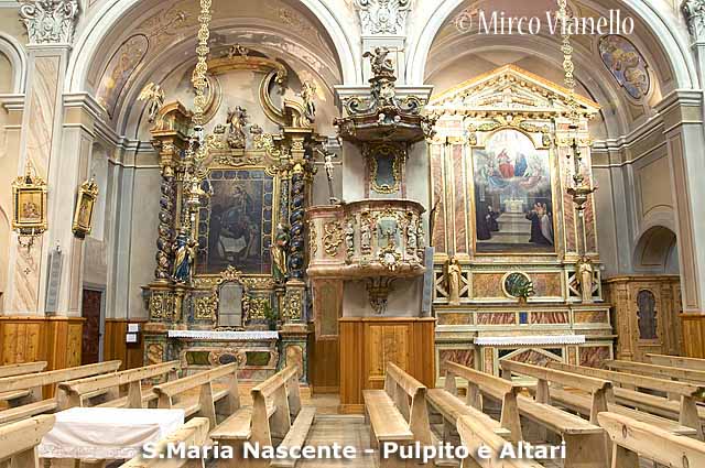 Chiesa S. Maria Nascente Livigno - pulpito e altari minori 