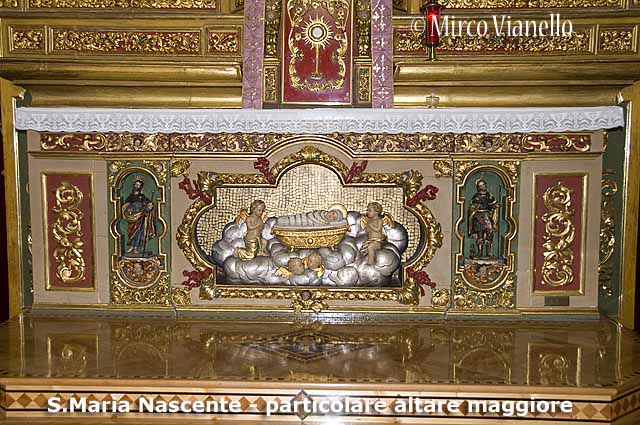 Chiesa S. Maria Nascente Livigno - particolare altare maggiore 