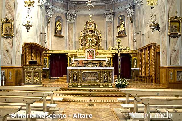 Chiesa S. Maria Nascente Livigno - altare maggiore 