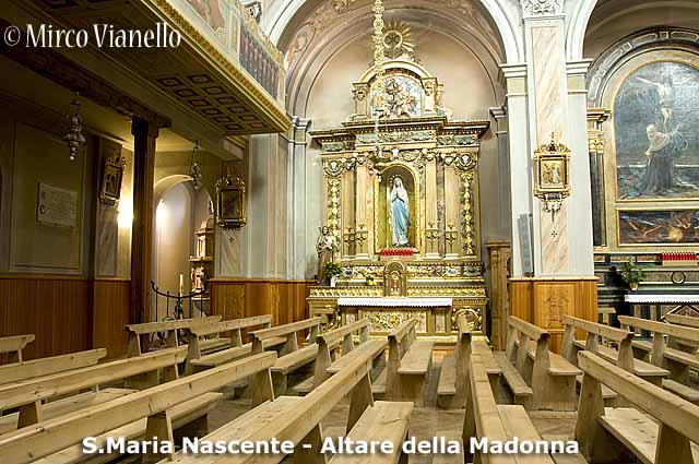 Chiesa S. Maria Nascente Livigno - altare della Madonna