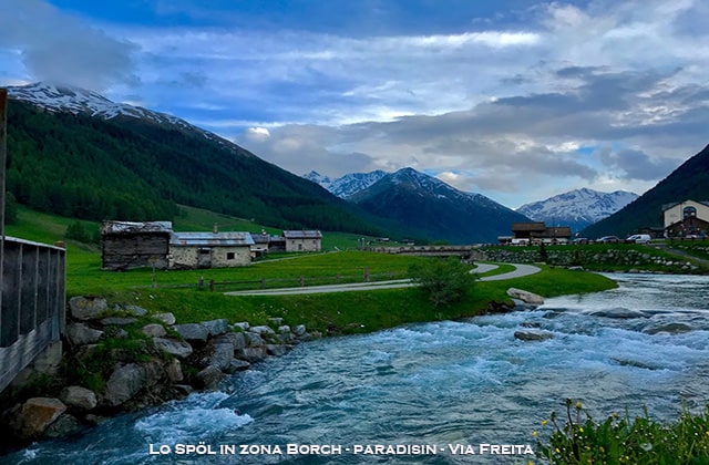 il fiume Spöl in zona Paradisin il fiume Spöl in zona Paradisin