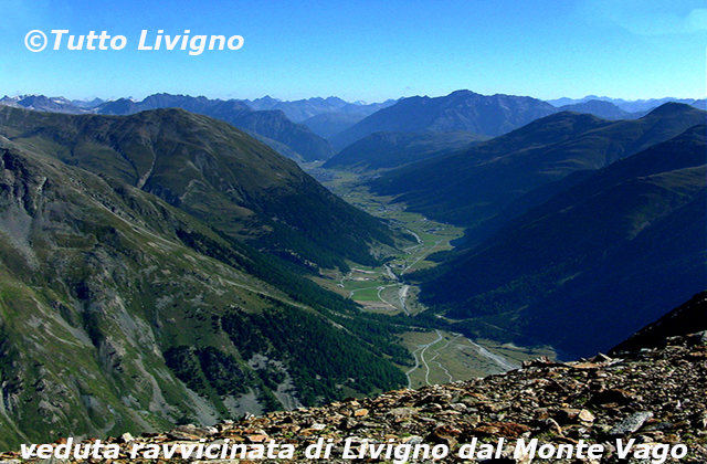 veduta ravvicinata di Livigno dal Monte Vago veduta ravvicinata di Livigno dal Monte Vago