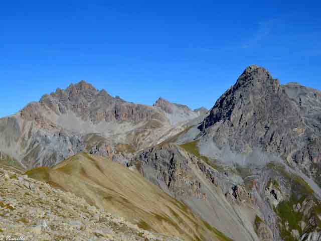 le due cime raggiungibile seguendo il sentiero, Salente (difficile) Cima Cavalli (meno difficile) Cima Saliente (sinistra( Cima Cavalli (destra)
