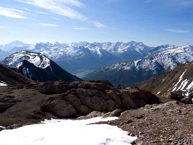Vista stupenda sulle montagne di Livigno dalla Bocchetta del Canton Veduta dalla Bocchetta verso Livigno