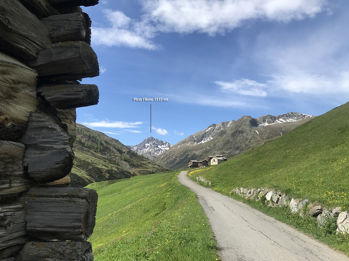 Vallaccia - la strada e il Pizzo Filone