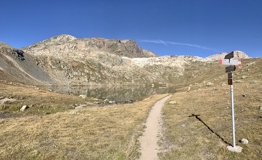 Valle del Monte - arrivo al lago del Monte Valle del Monte - arrivo al lago del Monte