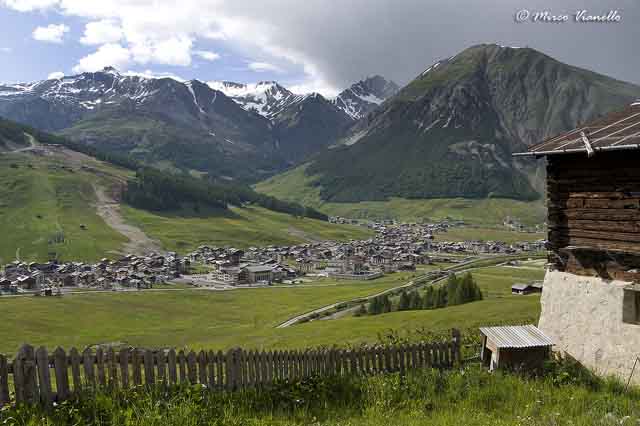 Valle di Livigno dove entra verso Val federia Valle di Livigno