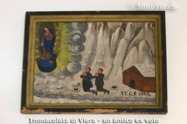 Chiesa dell'Immacolata di Viera a Livigno - uno degli antichi Ex voto all'interno della sacrestia Chiesa dell'Immacolata di Viera - Livigno - un antico Ex voto