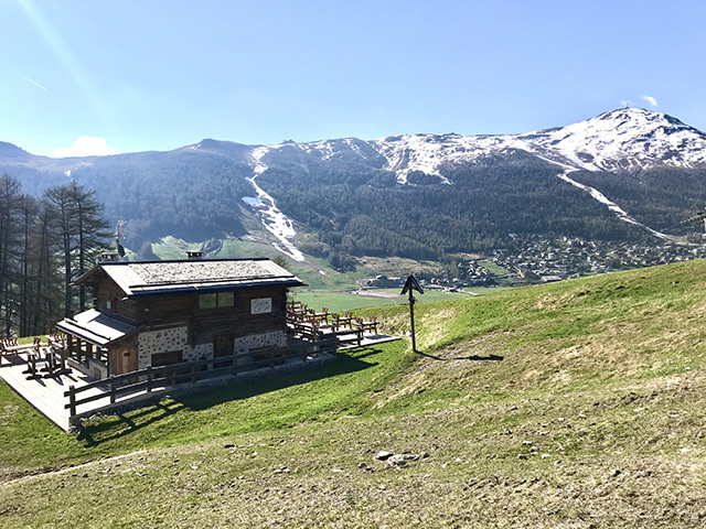 Un ristoro panoramico sul percorso, aperto nei mesi di stagione turistica
